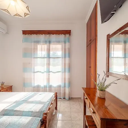 Xenofontas Apartment *